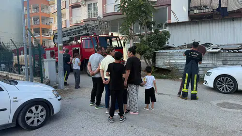 Antalya Serik'te Korkutan Balkon Yangını! Facia Kıl Payı Önlendi