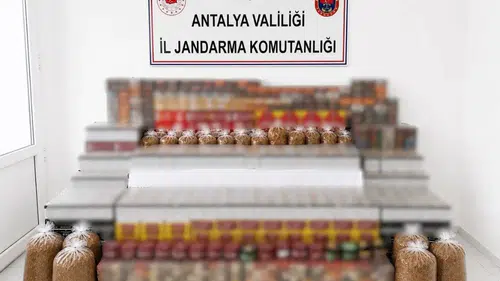 Manavgat'ta Kaçak Tütün Operasyonu: Binlerce Ürün Ele Geçirildi