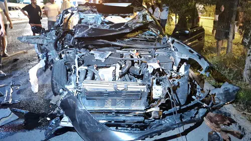 Gazipaşa'da TIR ile Otomobil Çarpıştı! Hurdaya Dönen Araçtan Sağ Çıkarıldı