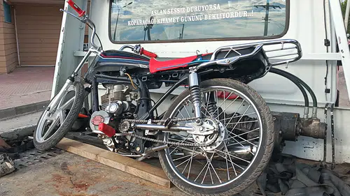 Burdur'da Polisten Kaçan Motosikletliye 543 Bin Lira Ceza