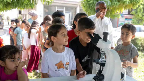 Mersin'de Çocuklar Gezici Bilim Atölyeleriyle Buluştu