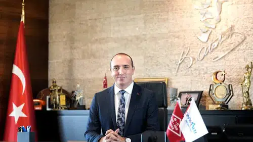 CHP'den İhraç edilip istifa etmişti! Cem Kotan Yeni Parti'ye Geçti