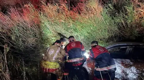 Hatay'da Otomobille Çarpışıp Tarlaya Uçan Sürücü Yaralandı!