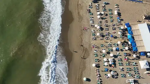 Alanya'da Bir Haftalık Sağanağın Ardından Plajda Yazdan Kalma Gün