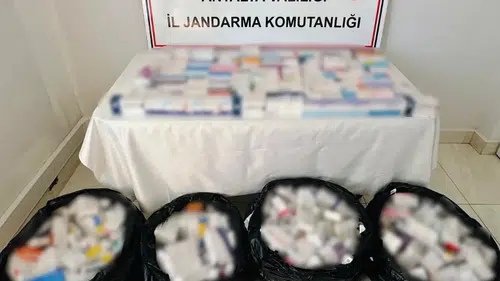 Kaş'ta Şok Baskınlar! 22 Bin Sentetik Hap Bulundu: 5 Gözaltı