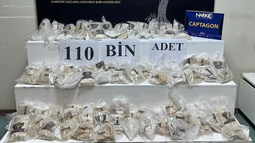 Adana'da Narkotik Operasyonu: Gizlenmiş 110 Bin Uyuşturucu Hap Çıktı