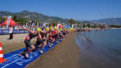 Uluslararası Alanya Triatlonu Başladı! Kıyasıya Mücadele, Rekor Katılım
