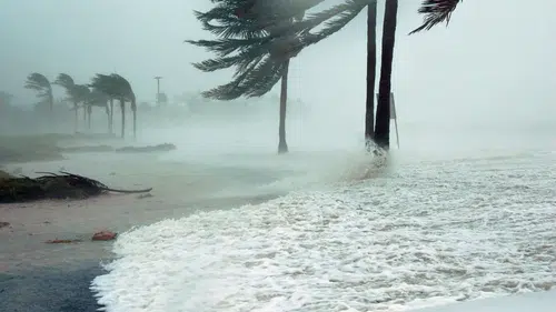 Alanya ve Gazipaşa Açıklarında Fırtına! Saatte 75 Kilometre Hızla Esecek