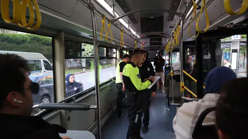 Antalya'da Su Alan Halk Otobüsüne Cezai İşlem
