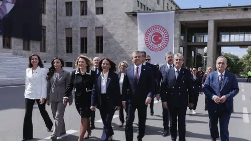 Meclis'te 5. Yasama Yılı Mesaisi Atatürk Anıtı'ndaki Törenle Başladı