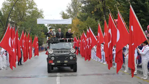 Akdeniz'de 29 Ekim Cumhuriyet Bayramı Coşkusu: 103. Yıl Dönümü Törenlerle Kutlandı