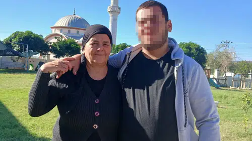 Antalya'da Fatma Anne Otizmli Oğlu İçin Özel Eğitim Desteği Bekliyor