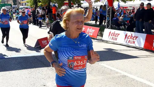 Bursa'dan Madalyayla Dönen Çiçek Solon Şensoy'a İstanbul Maratonu Daveti