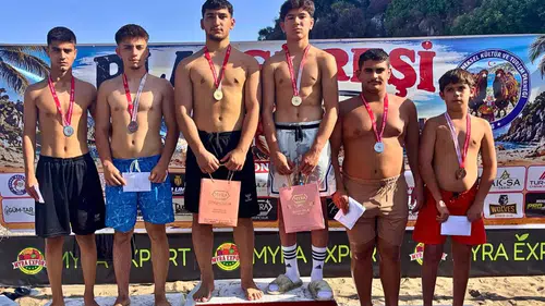 Manavgat Belediyesi Güreş Takımı Demre'den 6 Madalyayla Döndü