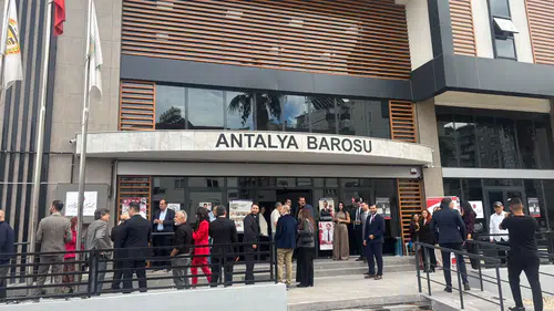 Antalya Barosu Yeni Başkanını Seçiyor