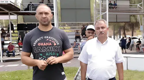 Beyağaç’ta Yağlı Güreş Heyecanı: Altın Kemerli Başpehlivan Ali Gürbüz Er Meydanına Çıkıyor