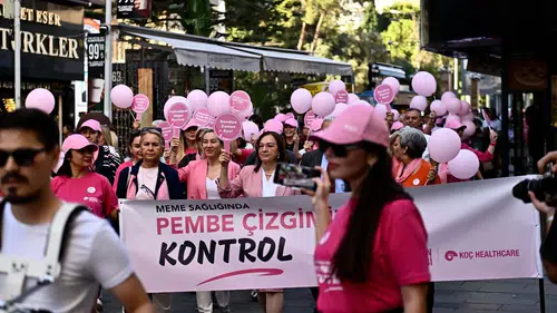 Muratpaşa'da Pembe Yürüyüş: Meme Kanserinde Erken Tanı Hayat Kurtarır