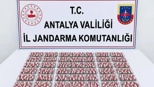 Aksu ve Döşemealtı'nda Sokaklara Sızmasına İzin Verilmedi: 1358 Sentetik Hap Bulundu