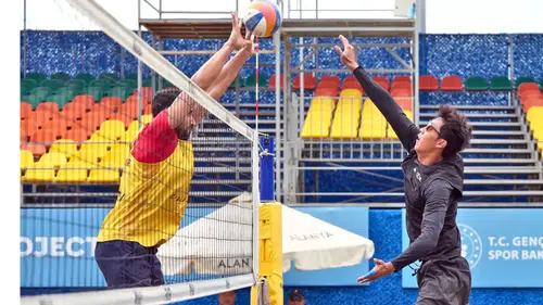 Alanya'da Dünya Plaj Voleybolu Heyecanı Başlıyor: 23 Ülkeden 128 Elit Sporcu