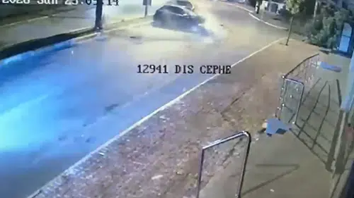 Manavgat Sorgun'da Otomobil Palmiyeye Çarptı: 2 Yaralı