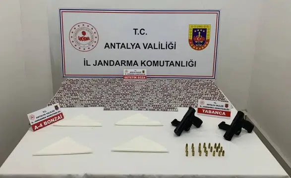 Kepez'de Çifte Uyuşturucu Operasyonu