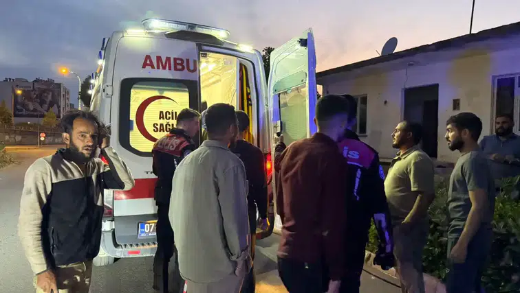 Serik’te Ambulans Kapısında "Emanet" İnadı: Bırakmak İstemediler
