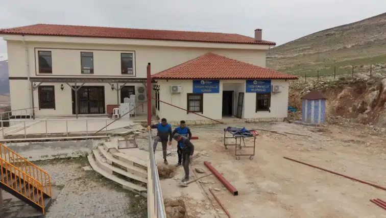 Korkuteli’nde Bozova’da Altyapı, Avdan’da Kapasite Artışı