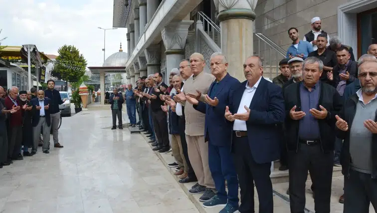İlk Kafile Yola Çıktı! Korkutelili 103 Hacı Adayı Hac Yolunda
