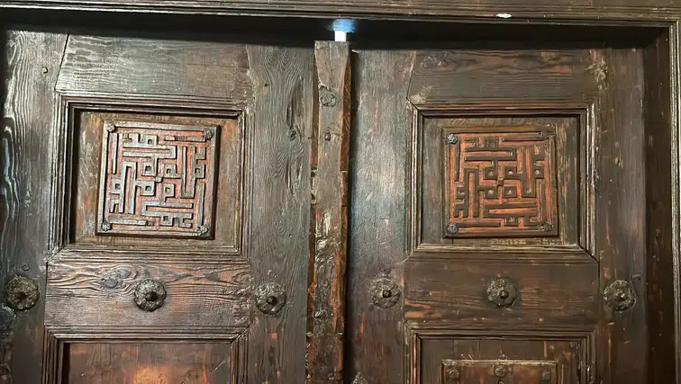 Kalenin Zirvesindeki 800 Yıllık "Ses" Dehası: Turistler Akın Ediyor!