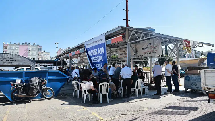 Antalya’da Ücretsiz Kurban Kesimi Yoğun İlgi Görüyor