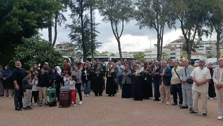 Manavgatlı Hacı Adayları Dualarla Yolcu Edildi