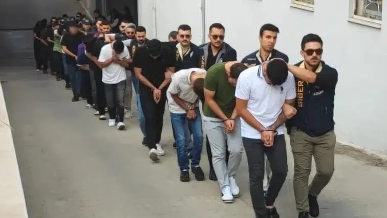 Adalet Bakanı Gürlek Duyurdu! 21 İlde Operasyon, 100 Milyarlık Ağ Deşifre Oldu