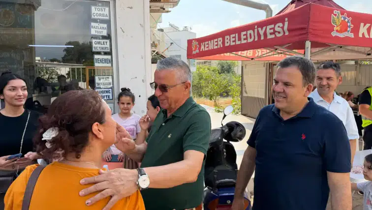 Kemer’de LGS’ye Giren Öğrencilere Su ve Şeker Desteği