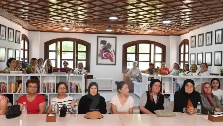 Kepez’de Kadınlara Reberlik Eden "Farkındalık Atölyesi" Başladı