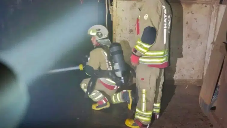 Hatay’da Küspe Yağ Fabrikasında Yangın: Ekipler Hızla Müdahale Etti