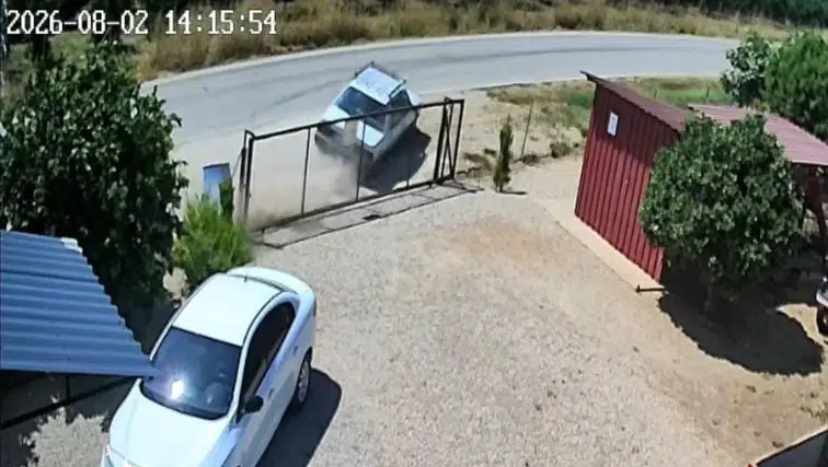 Kozan'da Takla Atan Otomobilde 2 Yaralı, 3 Çocuk Sağ Kurtuldu