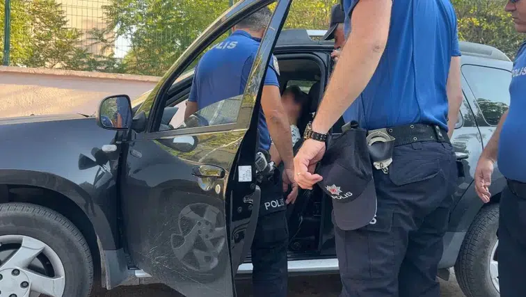 Burdur'da 112'yi Arayıp İhbarda Bulunan Kadın Araç İçinde Bulundu!