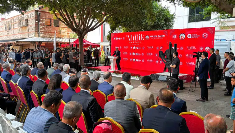 Manavgat'ta Ahilik Haftası Coşkusu: Yılın Çırağına Ödül