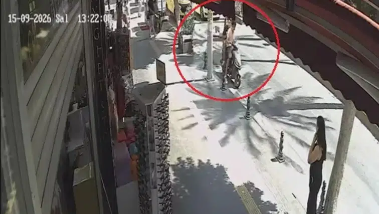 Manavgat'ta Yayaya Çarpan Plakasız Motosikletli Kaçtı