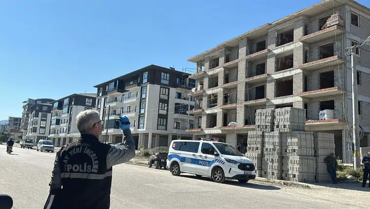 Burdur'da İnşaatta Fenalaşan Çatı Ustası Hayatını Kaybetti