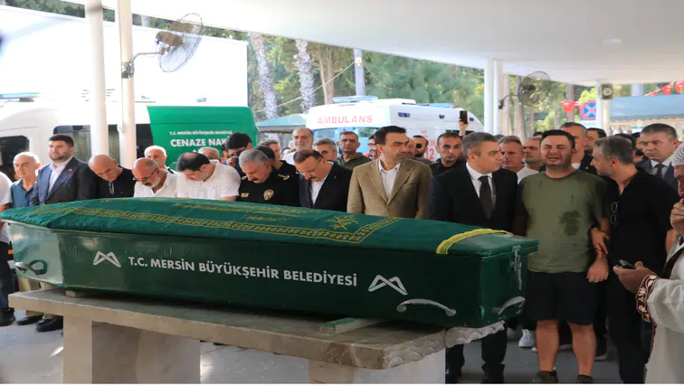 Mersin'de Hüzünlü Veda: Feribot Kazasında Ölen Reyhan Verim Defnedildi