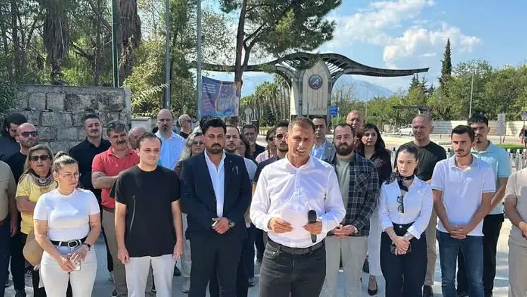Akdeniz Üniversitesi'nde "07 Fest" Tepkisi: "Üniversiteler Siyaset Üstü Olmalıdır"