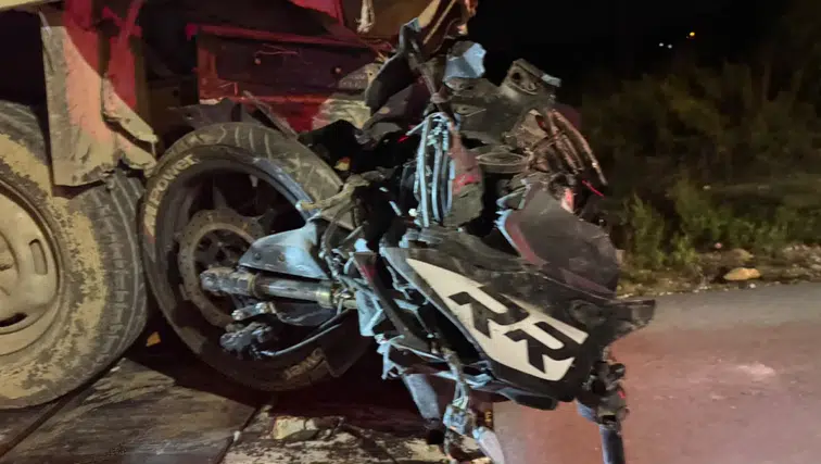 Hatay'da Feci Kaza: Pikaba Çarpan Motosikletli Hayatını Kaybetti!
