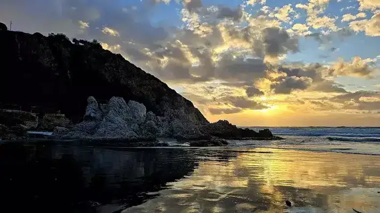 Hatay'da Büyüleyici Gün Batımı! Sahil Altın Rengine Boyandı