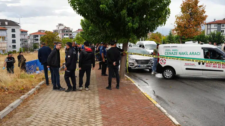Otomobilden İndi, Banka Oturdu...48 Yaşındaki Adam Bankta Canına Kıydı