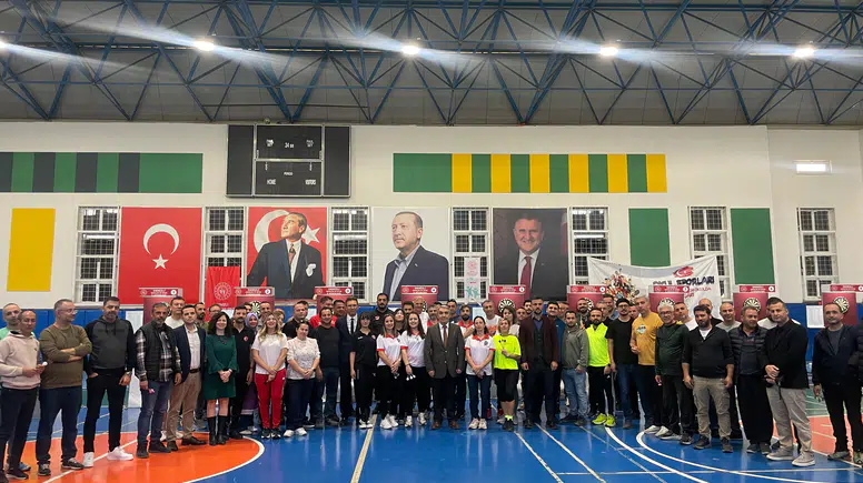 Denizli’de Öğretmenler Sahaya İndi! Dart Turnuvası Nefes Kesti