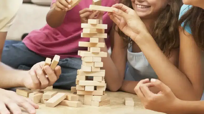Yılbaşı Akşamı Evde Oynanacak Aile Oyunları