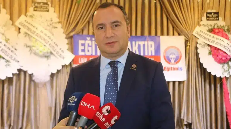 Eğitim-İş’ten Karaman’daki Arapça Skandalına Sert Tepki! İstiklal Marşı’nın Dili Türkçedir!"