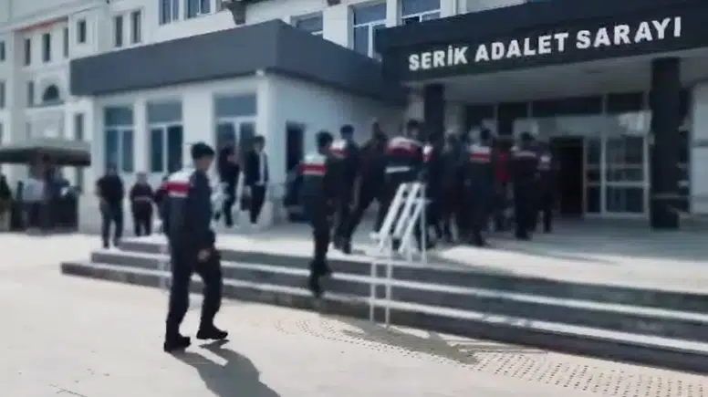 Serik'te Tefecilik Operasyonu! 149 Milyonluk Mal Varlığına El Konuldu