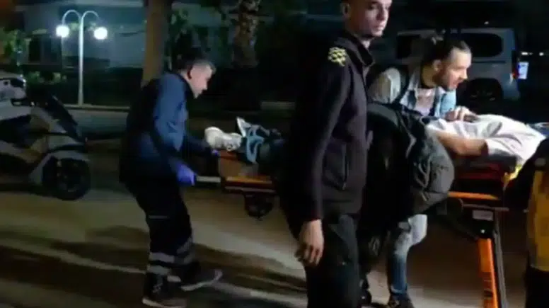 Konyaaltı’nda İki Motosiklet Çarpıştı: 3 Kişi Hastanelik Oldu